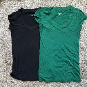 2 Fitted Short Sleeve Tees